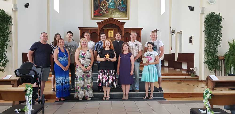 Saderināto un iemīlējušos grupa Aizkraukles Terēzes no Bērna Jēzus draudzē 2019.g. pavasarī